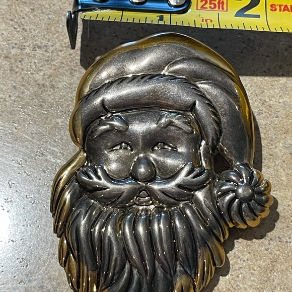 VINTAGE SIGNED BOST SANTA PIN! - Picture 7 of 8